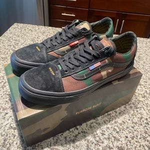 Vans Defcon Old Skool Gore-Tex. Black / Woodland. Size: 10